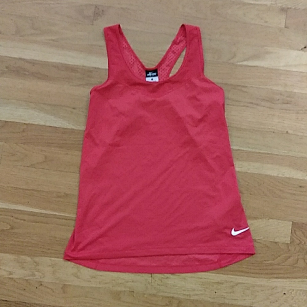 Nike workout top